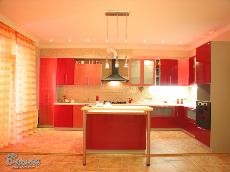 яркая мебель для кухни